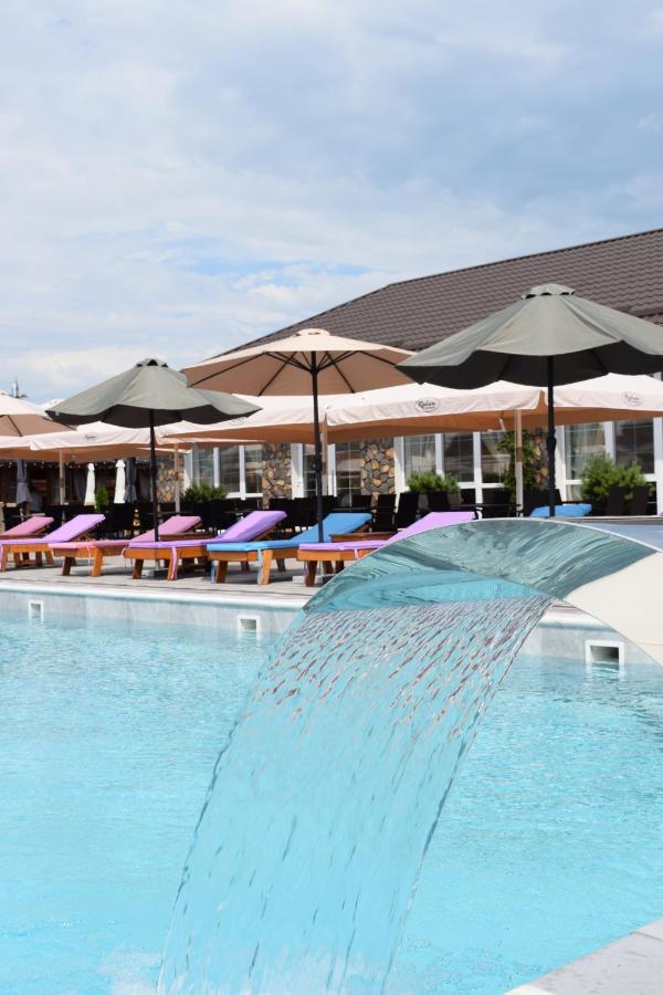 Relax Complex Hotel Boryspilʼ 외부 사진