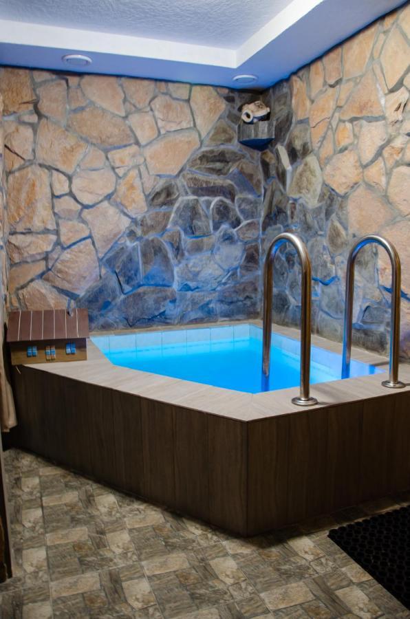 Relax Complex Hotel Boryspilʼ 외부 사진